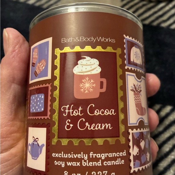 Bath & Body Works Hot Cocoa & Cream Brown Candle (3) 8 Oz 1- Wick - Picture 2 of 4